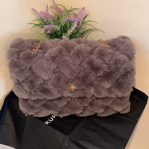 Kurt Geiger London Kensington XXL Quilted Faux Fur Shoulder Bag - Picture 14 of 17